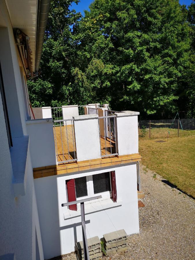 Agreable Maison Avec Jardin A جوينفيل المظهر الخارجي الصورة